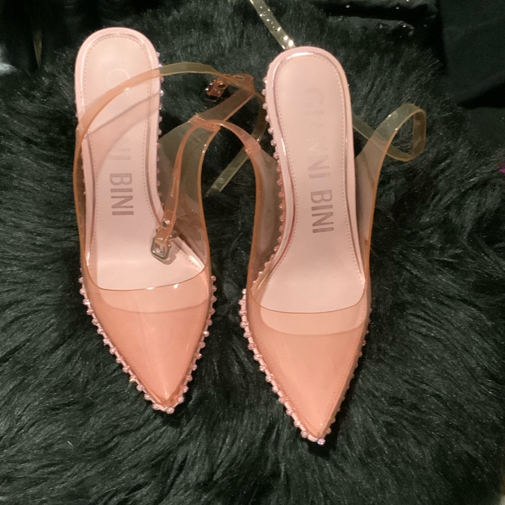 Gianni Bini Blush Pink Pointed Heels